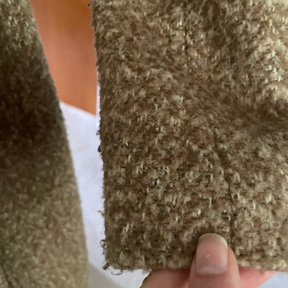 Ivanka Trump luxe wool-blend belted winter trench-style coat w/ satin lining - Picture 4 of 7